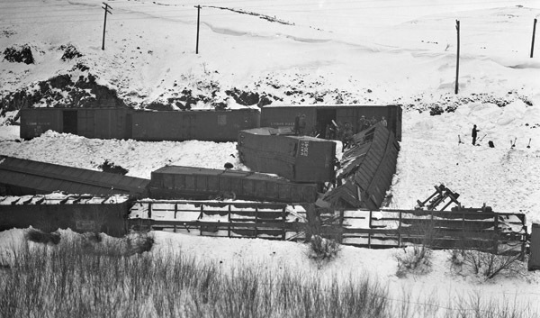 Train Wreck, Snow 4