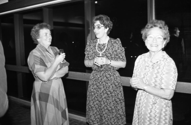 1986 Alumni Dinner, Social 09