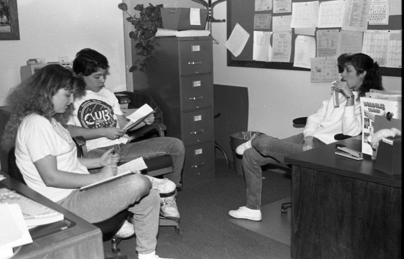 1990 Students, Meeting 01