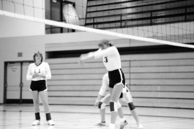 1980 Women's Volleyball Action 19