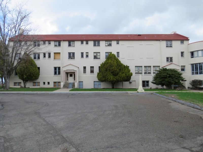 Dorian and Hunt Hall 61