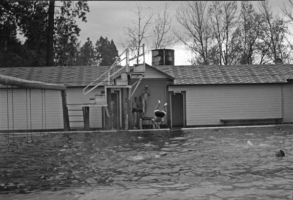Cove Pool, Diver 1