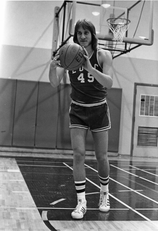1977 Basketball Player 05