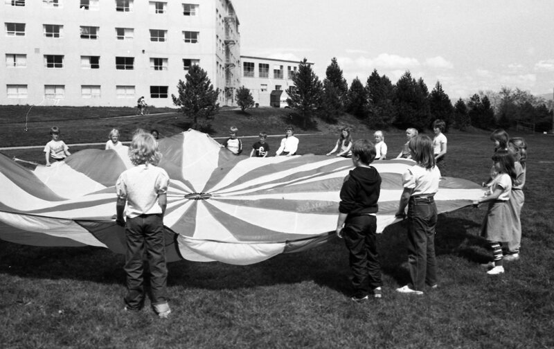 1985 Ackerman Elementary School, Parachute 05