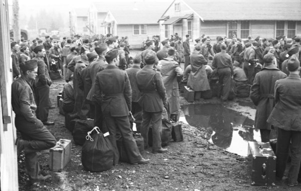 Ft. Lewis, Draftees Arrive 5