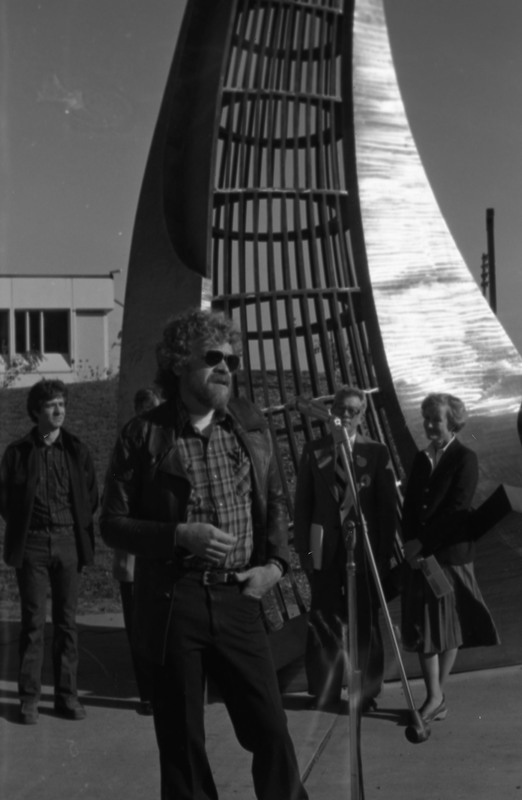 1981 Sculpture, Amphitheater Dedication 09