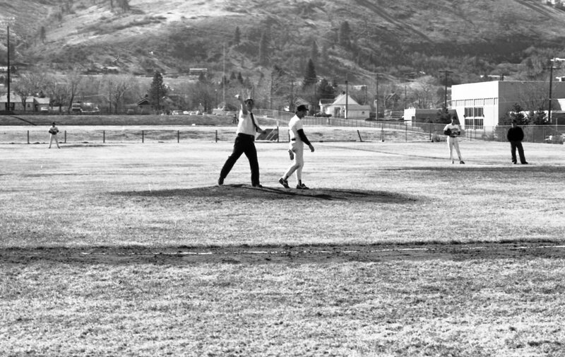 1985 Baseball, President Pitch 02