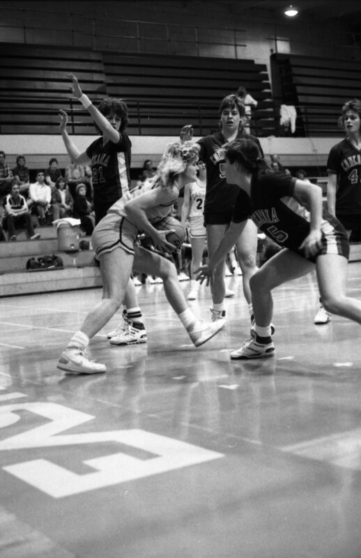 1988 Women's Basketball Action, Concordia at EOSC 25