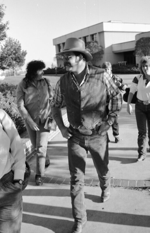 1987 Students, Group Outdoors 02