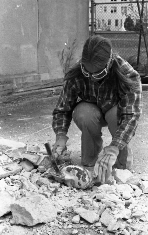 1977 Sculpture Class, Breaking Molds 06