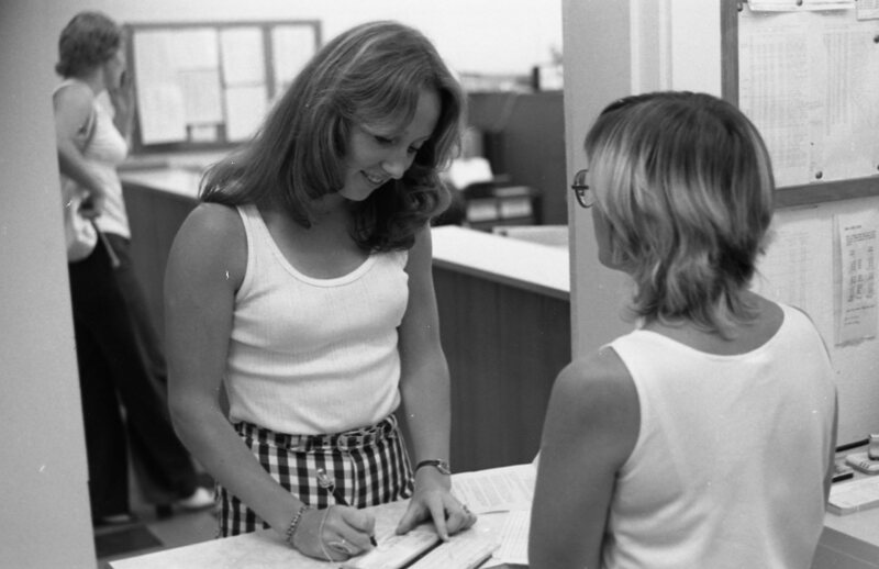 1976 Registrar's Office 07