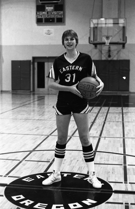 1982 Women's Basketball Player, Portraits 04