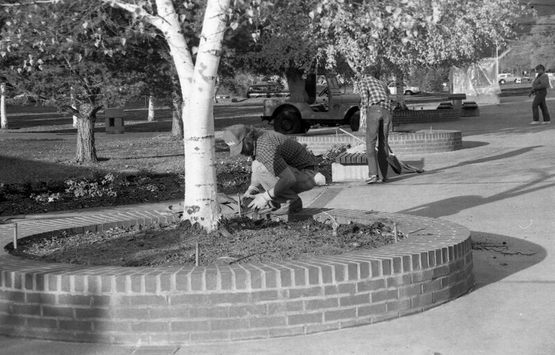 1985 October, Groundskeepers 02