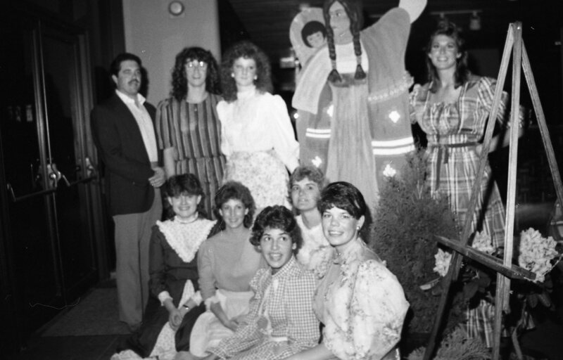 1985 Group in Hoke 03