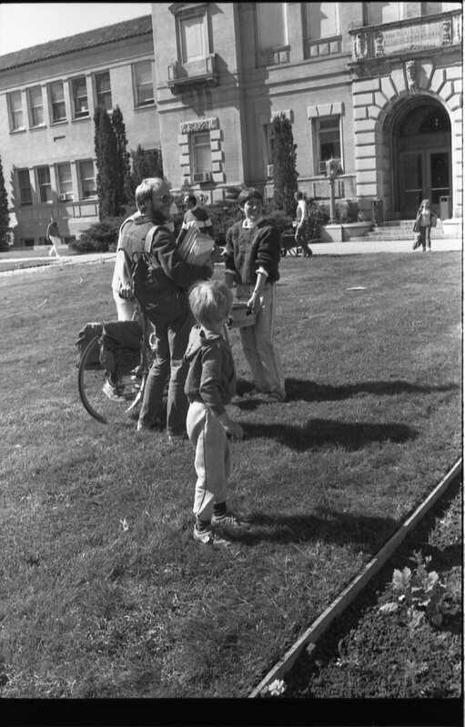 1989 Students, Outdoors 47