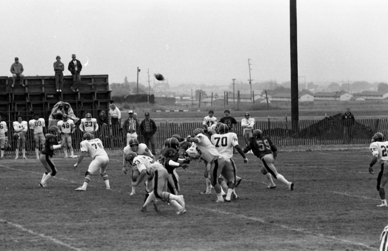 1982 Football, Alumni Game 09