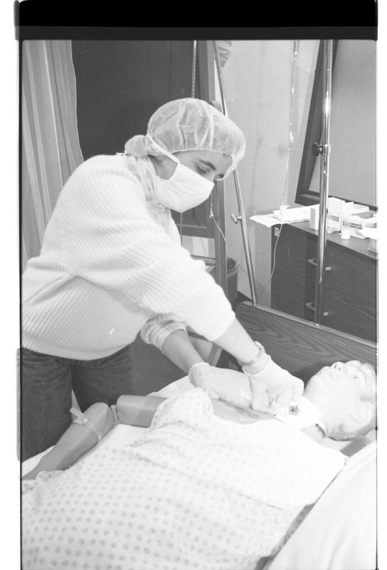 1989 Nursing Program, Patient Care 01