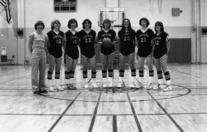 1981 Women's Basketball, March Team Photos 03