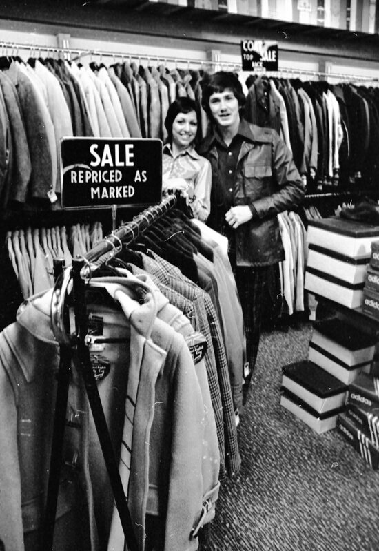 1974 Students, Shopping H 04