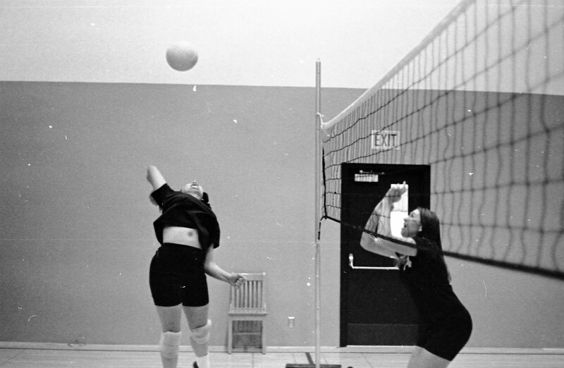 1972 Volleyball Action 05