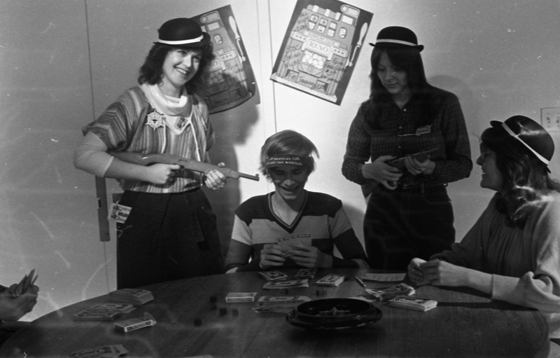 1981 Casino Night at Hoke Hall, Cards 08