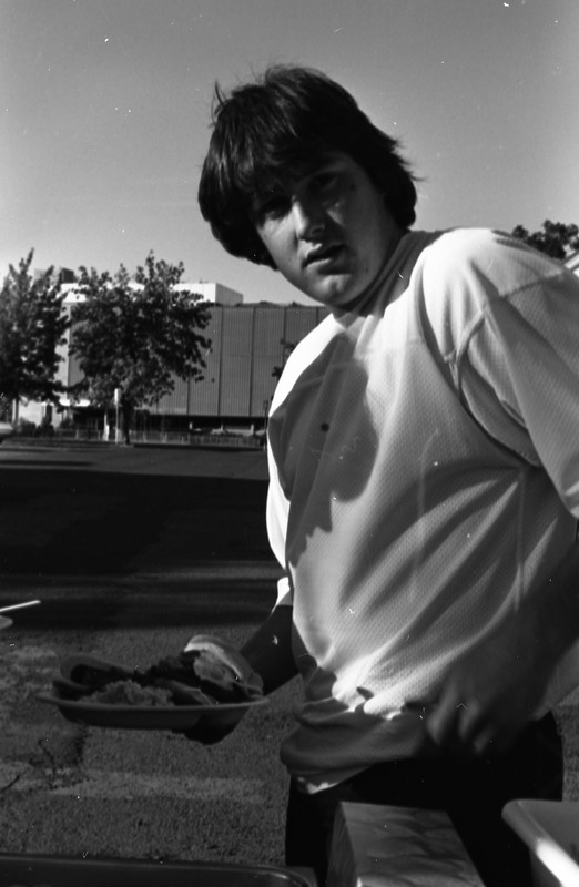 1980 New Students, BBQ 06