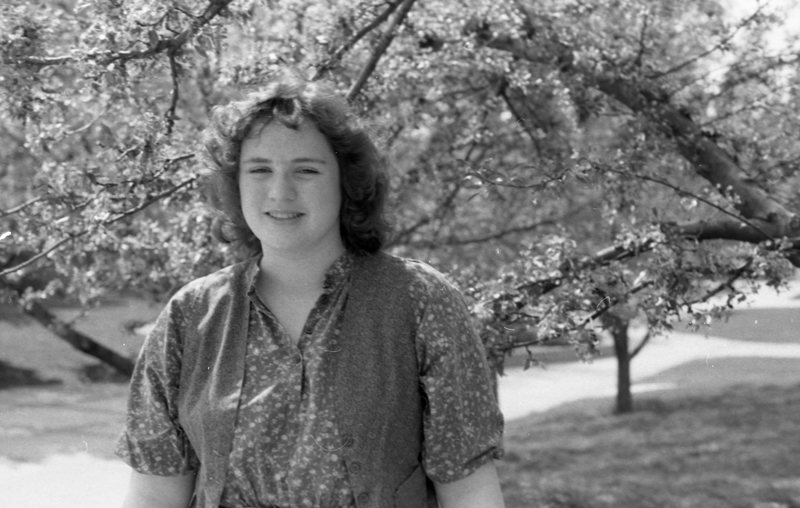 1981 Student, Woman 03