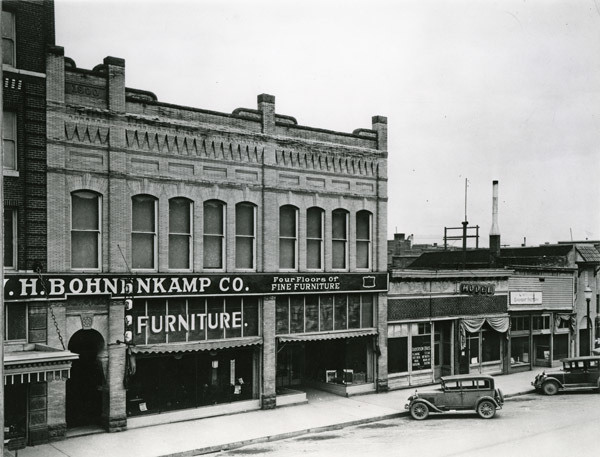 La Grande, W.H. Bohnenkamp Co.
