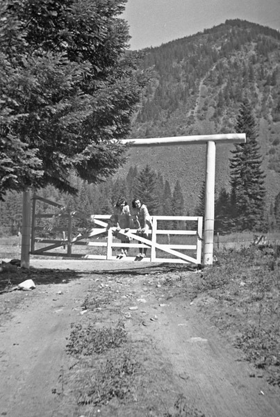 Reuter Group-EE, Gate 1