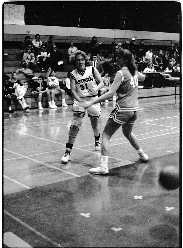 1991 Women's Basketball Action, Lewis &amp; Clark at EOSC 10