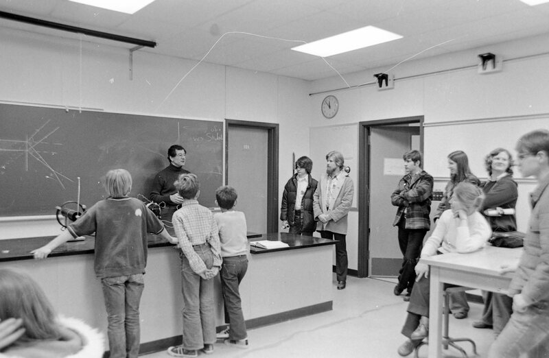 1976 Open House, Science 08