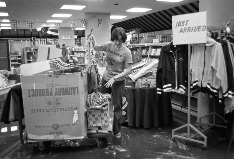 1978 Hoke Hall, Flood Bookstore Cleanup 08