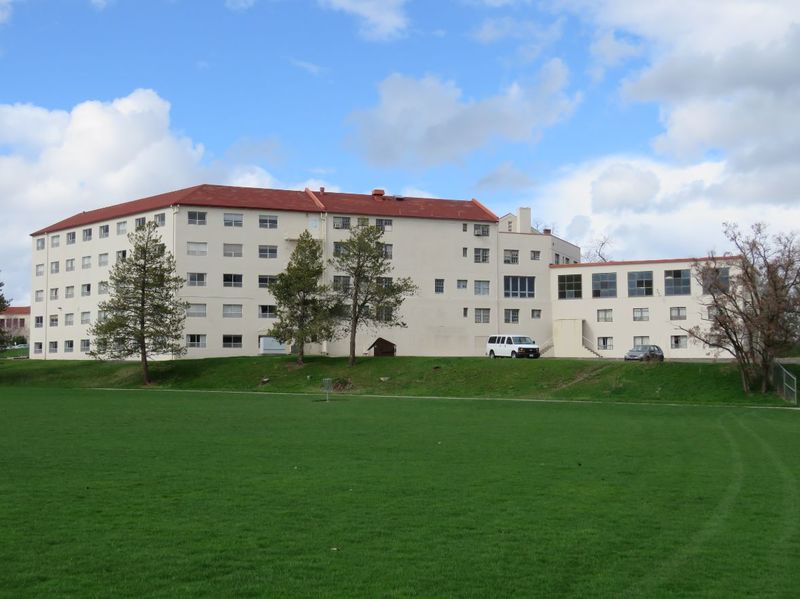 Dorian and Hunt Hall 83