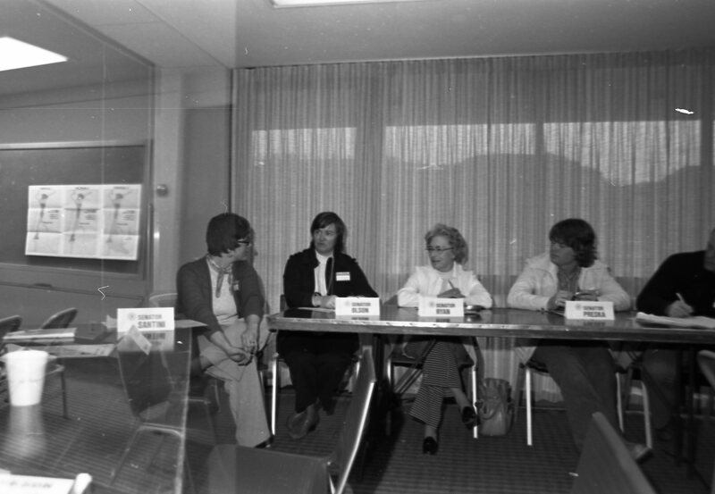1976 Employees, Faculty Senate Meeting 03