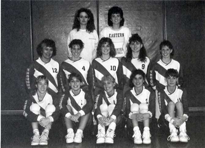 1990 Volleyball Team 01
