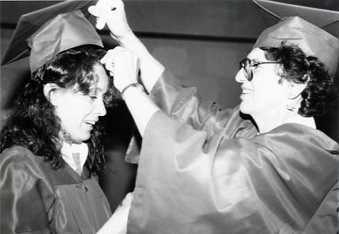 1987 Graduates 03