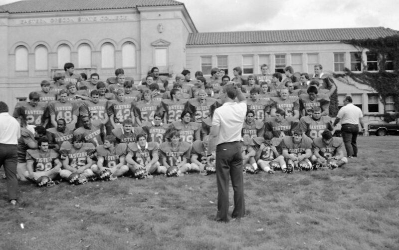 1986 Football Team, Set-up 05