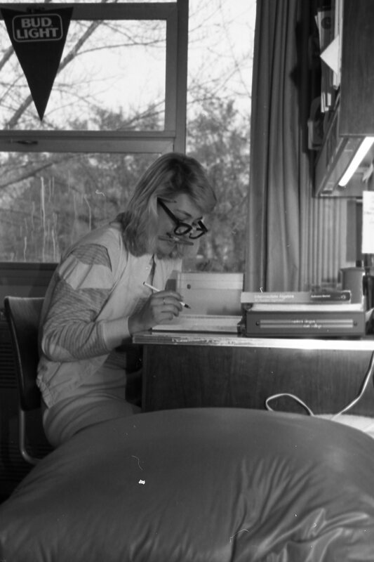 1985 Residence Life, Dorm Room 07
