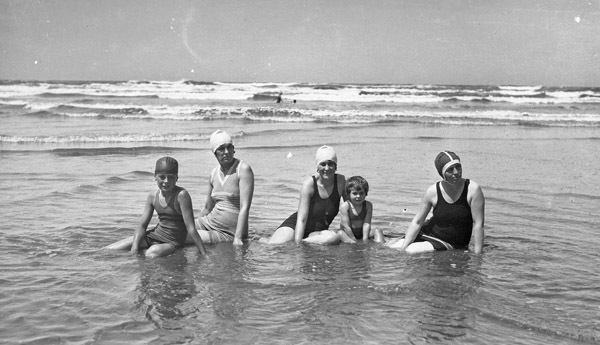Reuter Group-XX, Beach 4