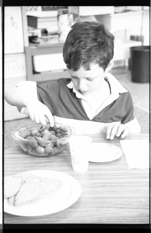 1989 Ackerman Elementary School, Snacks 03