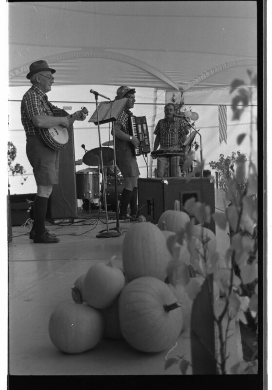 1989 Homecoming Dance, Band 04