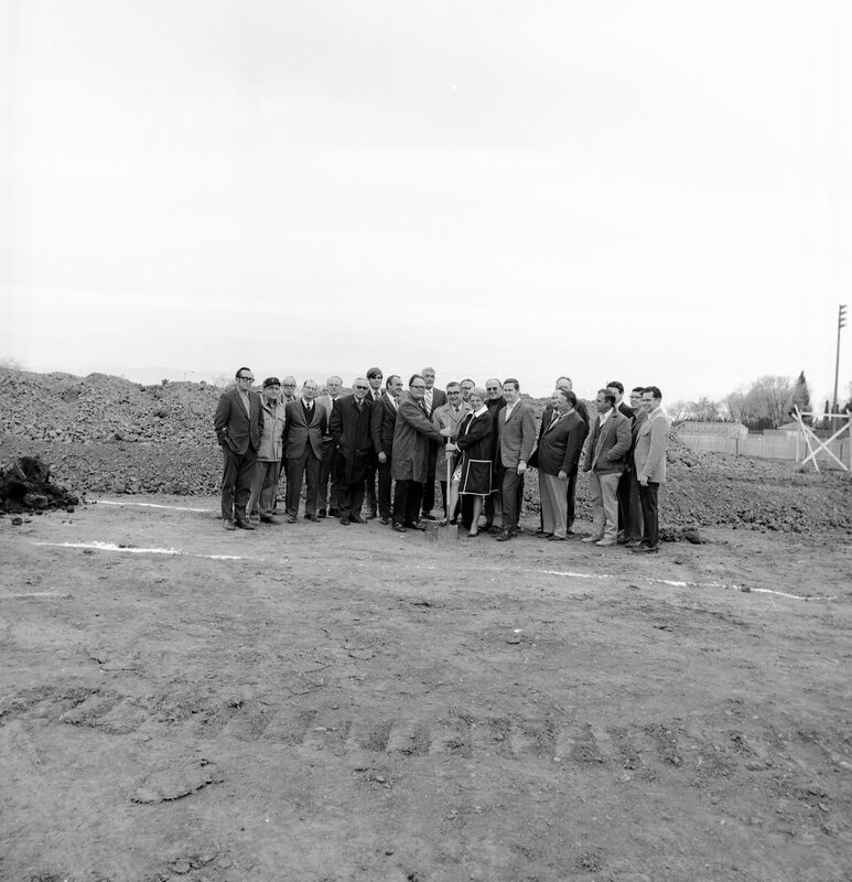 1972 Hoke Hall Ground Breaking 08