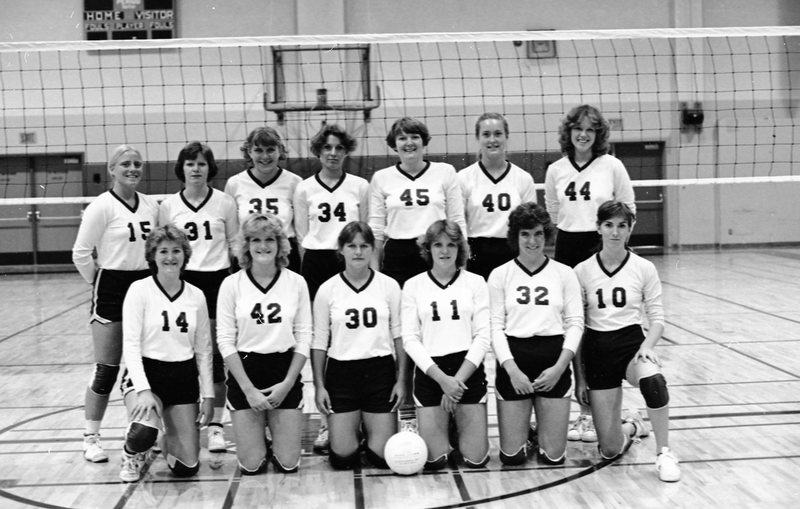 1980 Women's Volleyball Team 02