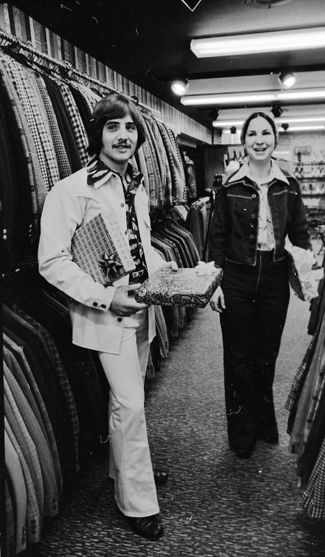 1974 Students, Shopping G 01