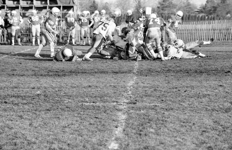 1982 Football Action, November 16th 37