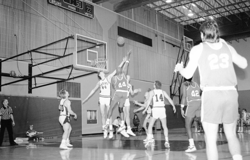 1988 Basketball Action, EOSC at GFU 19