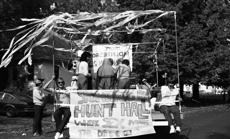 1983 Homecoming, Parade Float 02