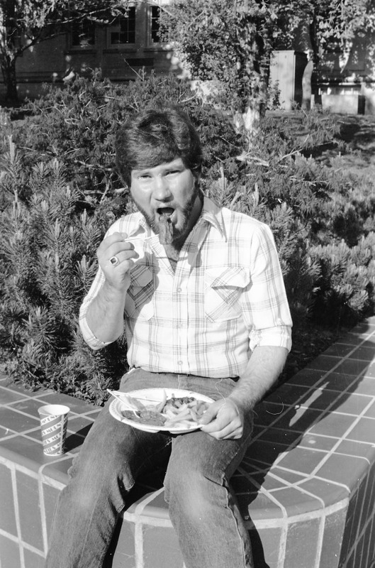 1981 Dorm Play Day &amp; Steak Fry, Barbecue 02