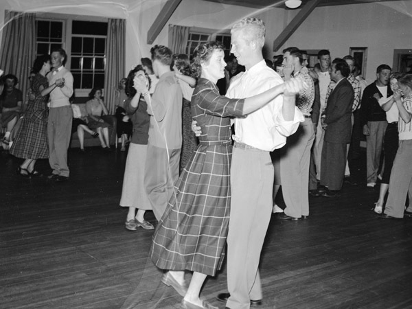 1949-50 Dance, Fall Mixer 9