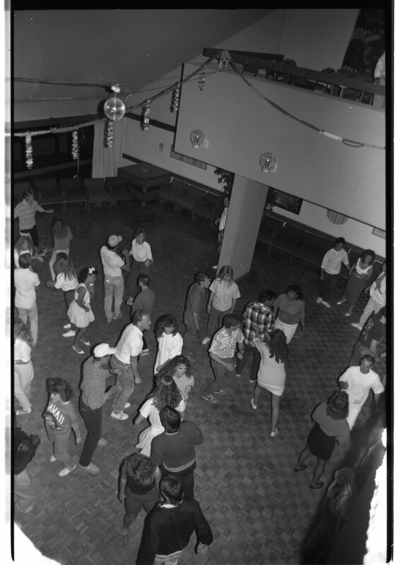 1989 Dance 01